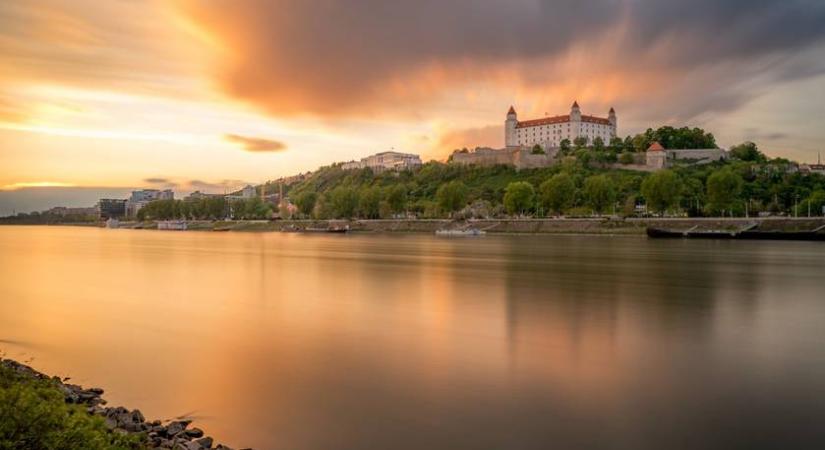 9 ezer forint alatt megfordulsz busszal ebben a gyönyörű városban