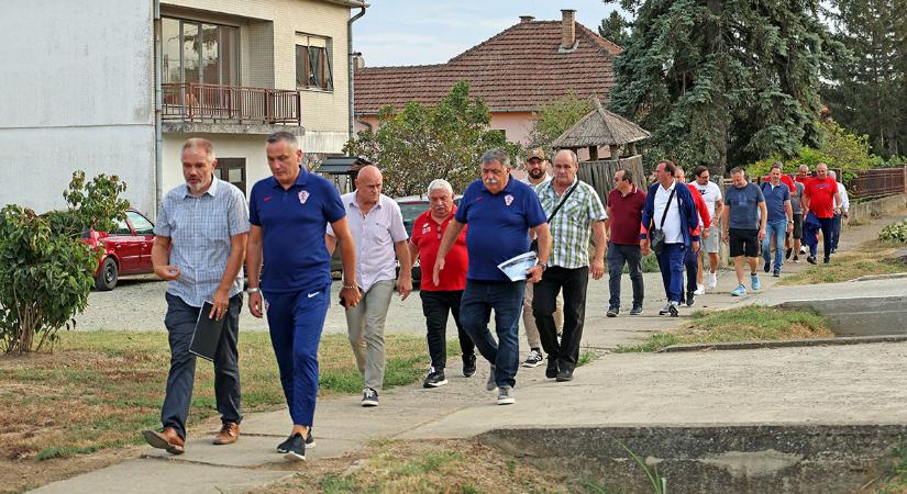 Várdarócon, az épülő fociakadémia helyszínén járt Marijan Kustić, a Horvát Labdarúgó-szövetség elnöke