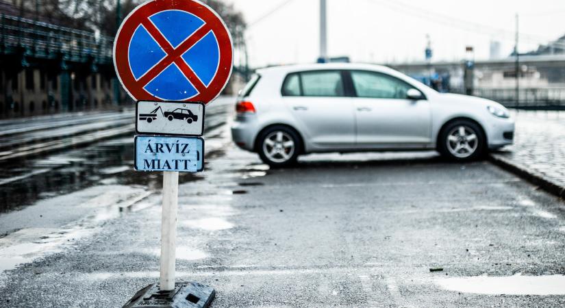 Hatalmas árhullám közelít Budapest felé