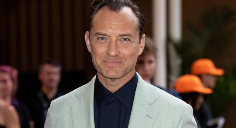 Jude Law 11 érdekes olvasói kérdésre válaszolt