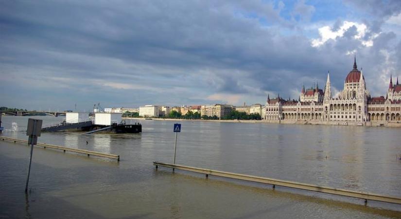 A legmagasabb árvízvédelmi készültség jöhet Budapesten! Kegyetlen, ami a következő héten várható