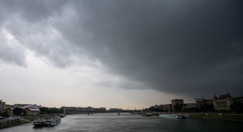 Harmadfokú árvízvédelmi készültség jöhet Budapesten, minden eddiginél nagyobb árhullám lehet a Rábán