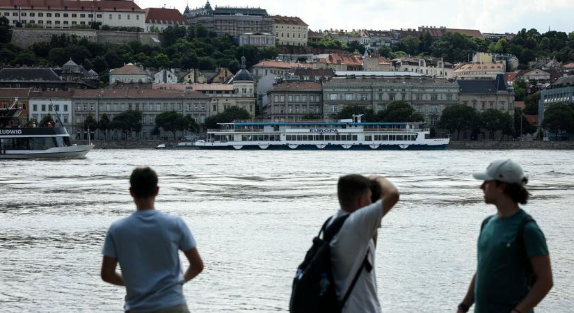 Harmadfokú árvízvédelmi készültségre számítanak a szakemberek Budapesten, megint kiönthet a Duna