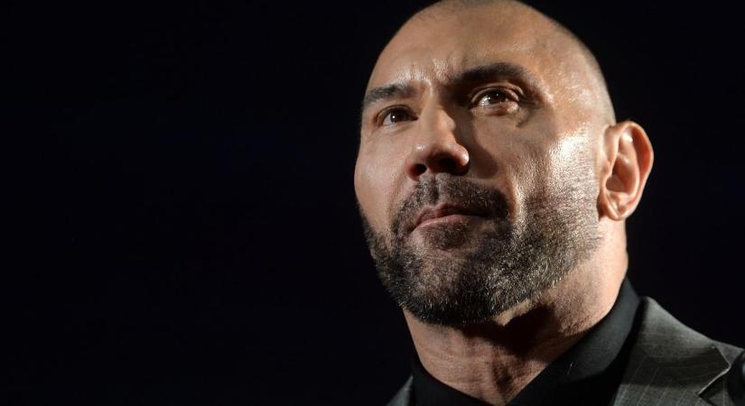 Mi a pokol történt vele? Felismerhetetlenre torzult Dave Bautista! 31 kilót fogyott, mindenki érte aggódik