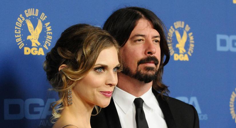 Már egy felnőttfilmes sztár is felbukkant Dave Grohl családi botrányában