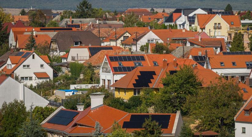 A tervezettnél harmadával több háztartást segít a Napenergia plusz program