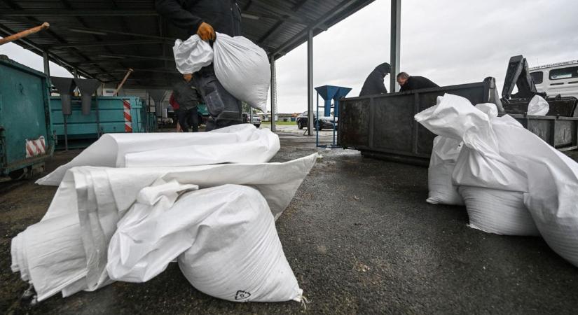 Lecsapot a vihar – Tízezrek maradtak áram nélkül Csehországban