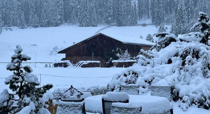 Ilyen tájra ébredt Tirol