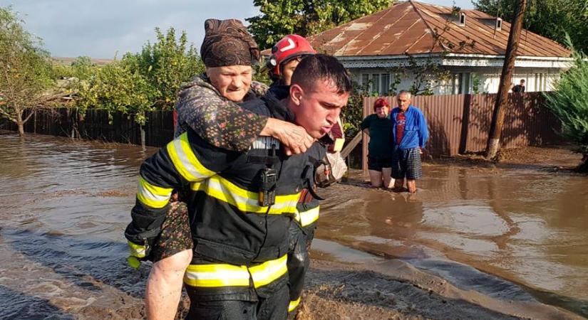 Négy ember meghalt a romániai áradásokban