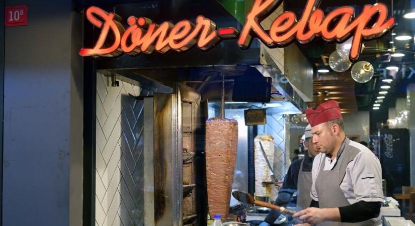 Kitört a kebabháború a törökök és a németek között