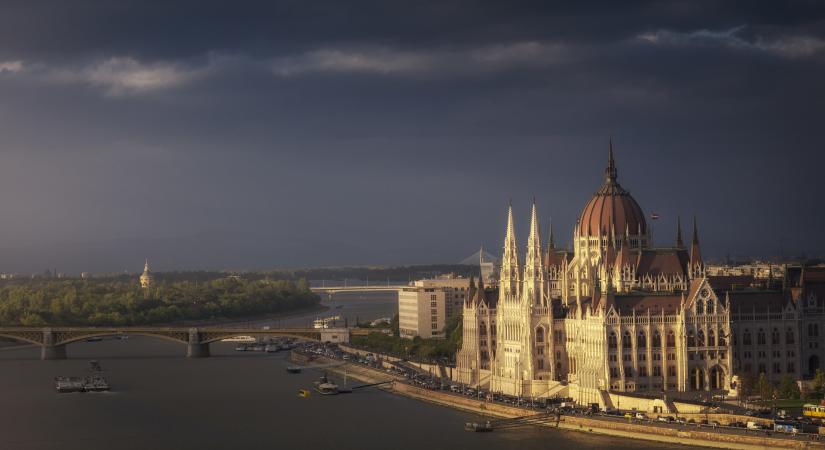 Így érkezik meg a kiugró árhullám Budapestre