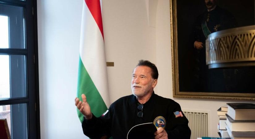 Valami készül: Arnold Schwarzenegger megjelent Orbán Viktor irodájában