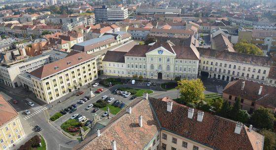 Bocsánatot kért és keményen kritizálta párttársait a szombathelyi Fidesz jelöltje