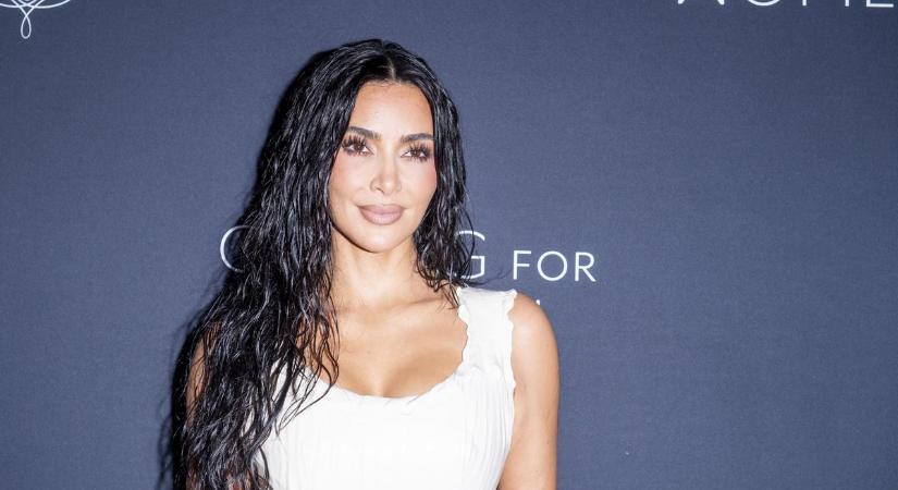 Beperelik Kim Kardashian kedvenc klinikáját: egy orvos kidobott több mint egy tucat embriót