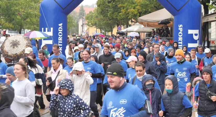 Ismét megrendezték a Fuss a Rákgyógyításért nevű jótékonysági futóversenyt  videó