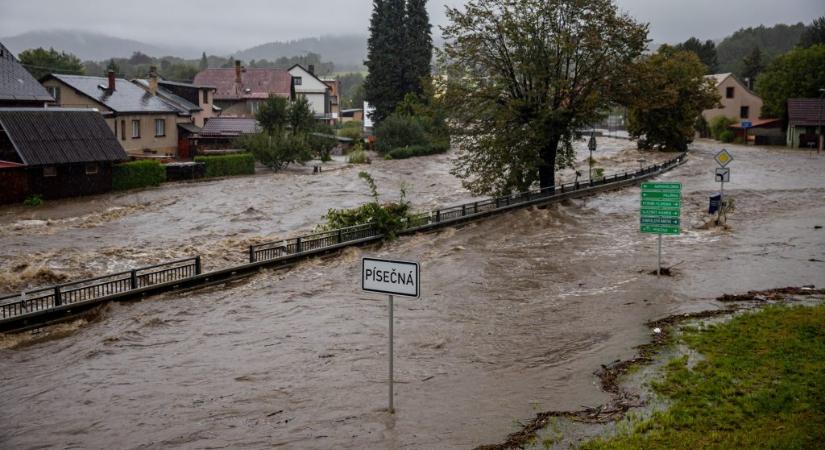 Kritikus a helyzet az áradások miatt a környező országokban