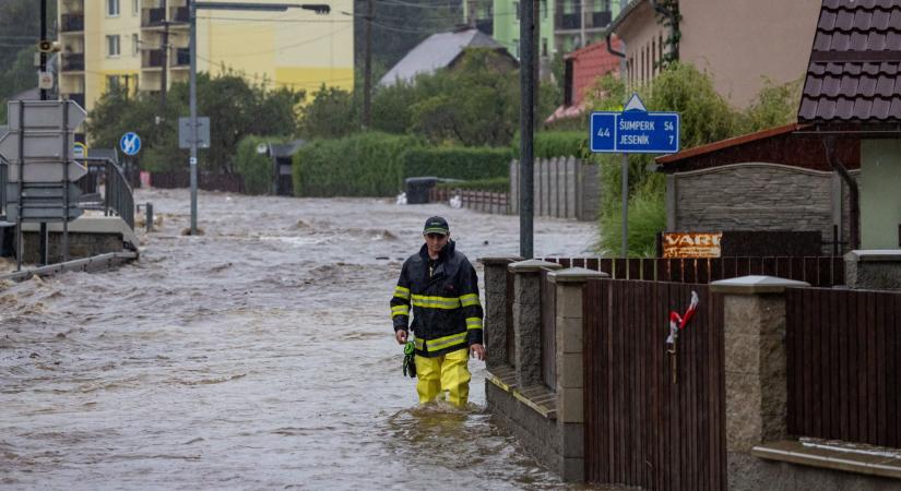 Több mint negyedmillió háztartás maradt áram nélkül