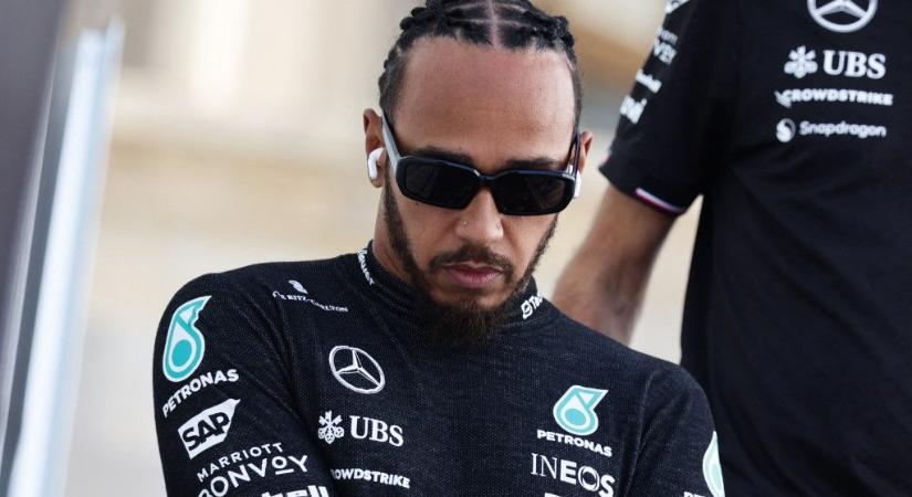 F1: Lewis Hamilton kemény büntetést kapott