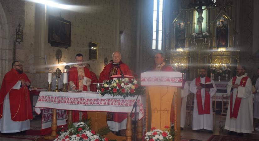 Templombúcsú Beregszászon: a remény zarándokai - Vagyunk, helytállunk, hittel bízunk