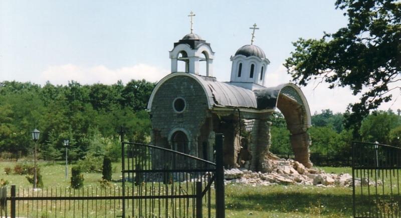 Nem vallási, hanem nemzeti indíttatásúak a koszovói templomrombolások