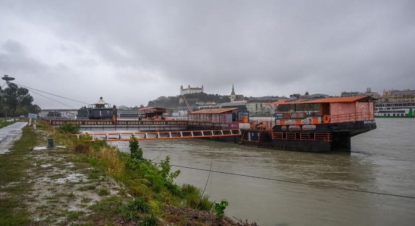 Hétfő éjszaka tetőzhet a Duna