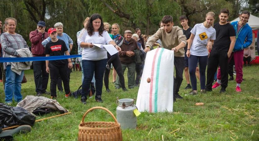 Népi Játékok és Népi Ételek Fesztiválja Balmazújvároson