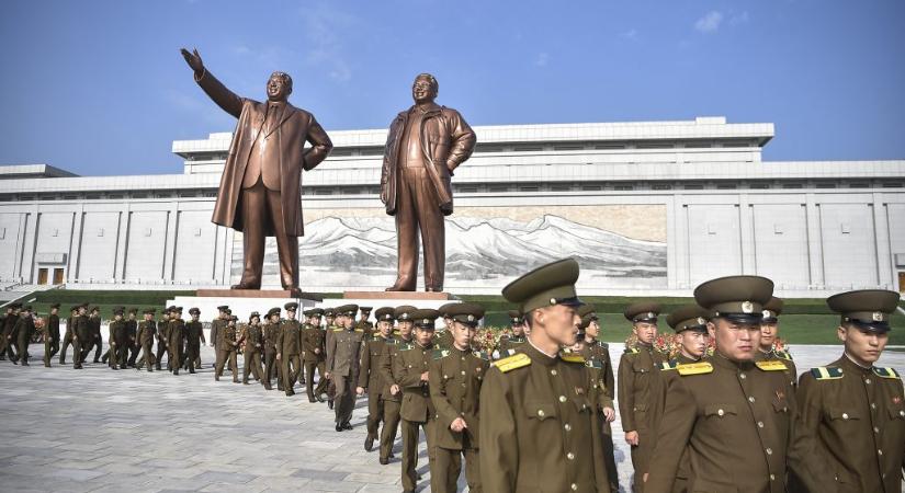 Űrséta, fehér rinocéroszok és koreai katonák a hét legizgalmasabb képein