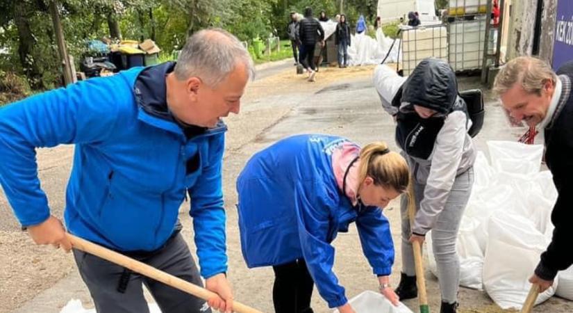 A DK a Duna mindkét oldalán segít: felálltak a csapatok