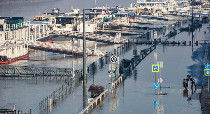 lyen volt, amikor egyszerre áradt a Duna és a Tisza