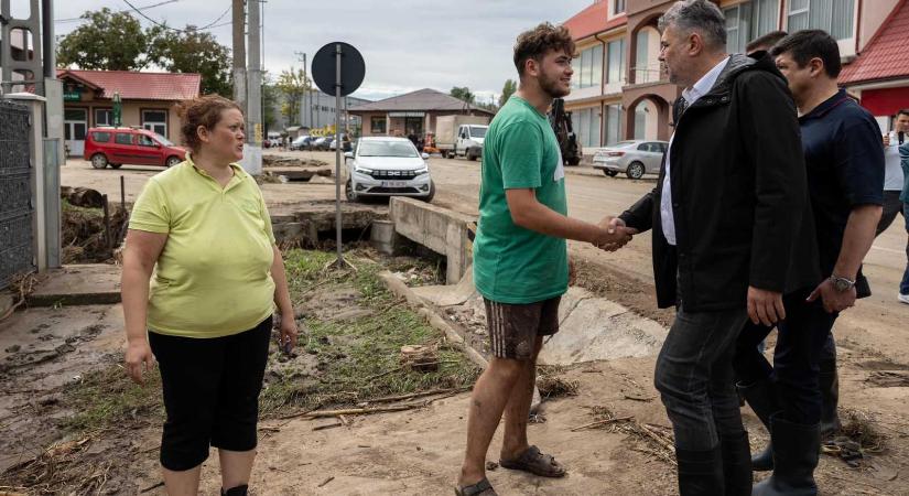 Ideiglenes iskolákat állítanak fel az árvíz sújtotta településeken