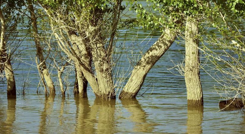 Ítt borul a távolsági közlekedés az árvíz miatt