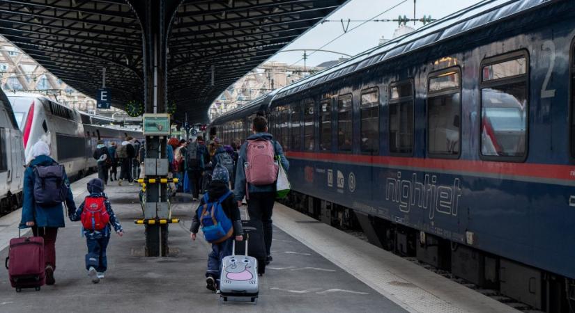 Bécsbe már senki ne induljon el, leállt a vonatforgalom az áradások miatt