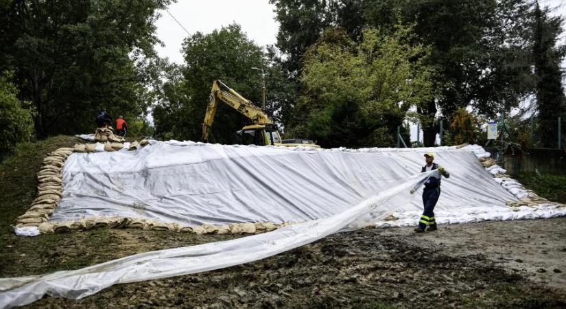 Már csaknem 500 kilométeren van árvízvédelmi készültség, Mosonmagyaróvár a legveszélyeztetettebb terület