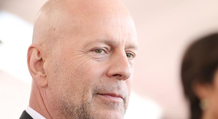 Most jött a szívet kitépő videó Bruce Willis-ről