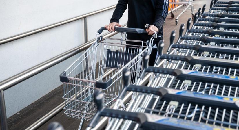 Annyira drágák a hazai boltok, hogy a Kaufland magyar vásárlóknak akciózik Szlovákiában