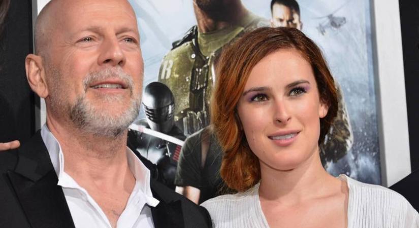 Bruce Willis lánya egy hónapja szakított lánya apjával, máris egy másik pasival kapták le: íme Rumer új választottja