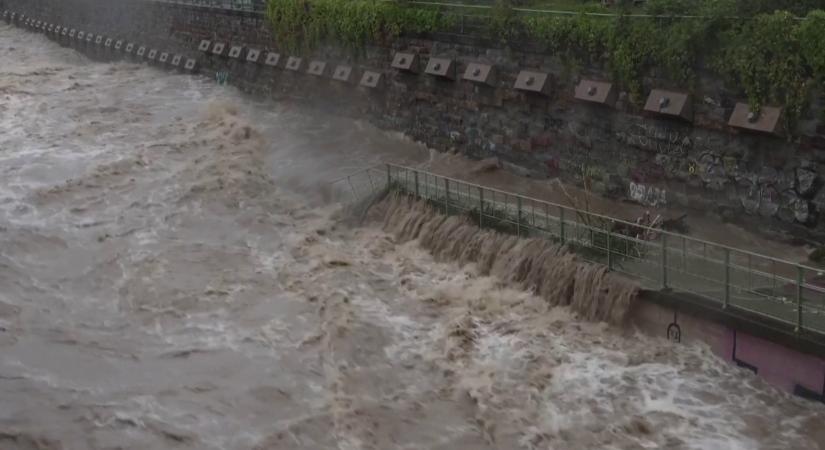 Folyamatosak a kitelepítések Ausztriában  videó