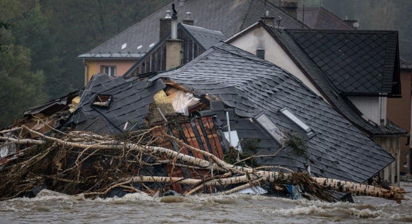 16 halálos áldozatot követeltek már a közép-európai árvizek