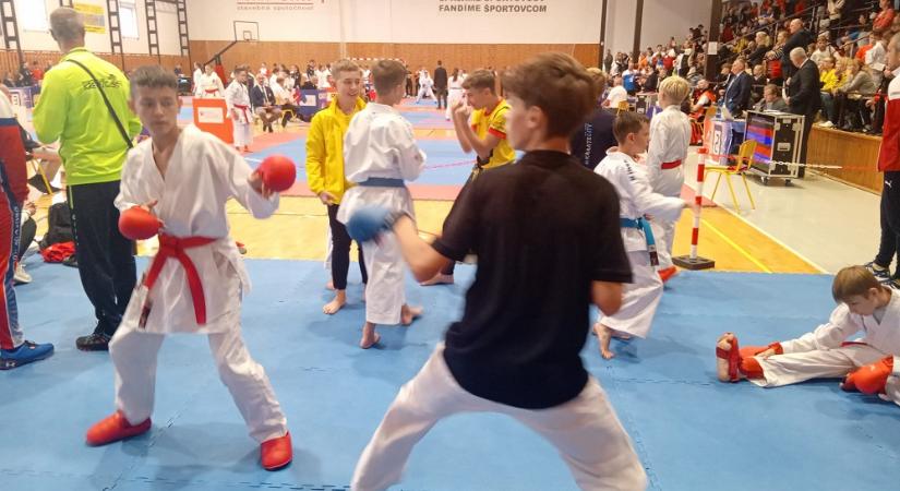 Nagy küzdelem, igazságtalan döntés – de a dunaszerdahelyi karate klub nem adja fel!