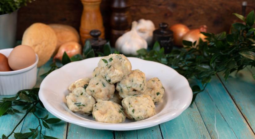 A zsemlegombóc, ami nem csak vadas mellé tökéletes: íme a recept