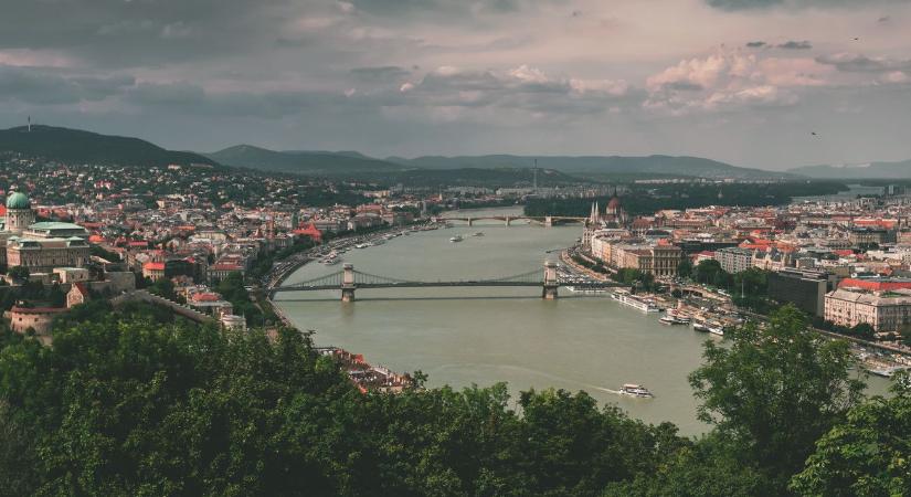 „Az évtized legnagyobb árvize közeledik Budapest felé”