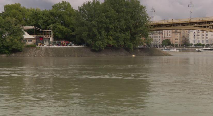 Zárva vannak a rakpartok Budapesten és változik a tömegközlekedés  videó