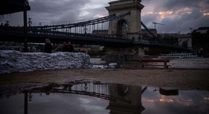 Budapesten lezárták a Margitszigetet – percről percre az árvízről