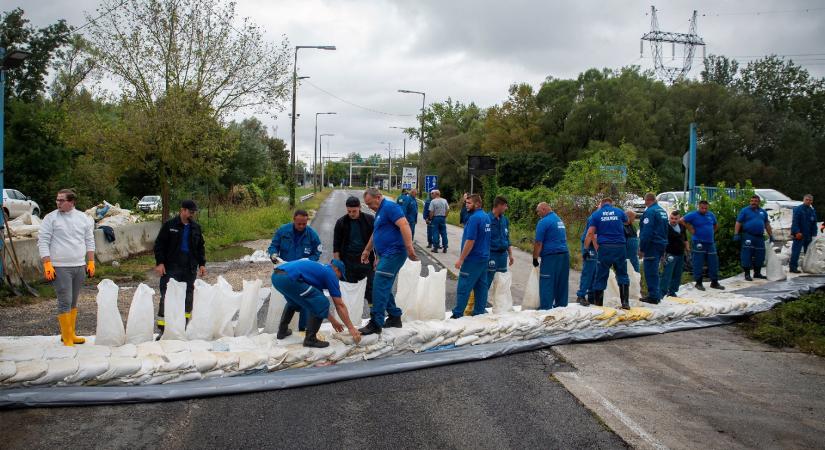 A Szigetközbe lassan megérkezik az árhullám