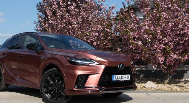 Videón a Lexus itthon kapható legnagyobb prémium SUV modellje!