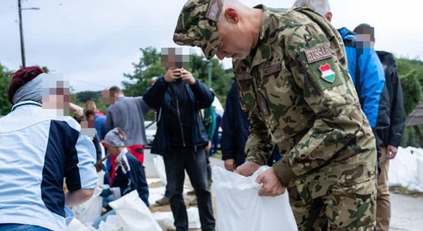 Szalay-Bobrovniczky Kristóf estére belefáradt a számháborújába és bepöccenve vagdalkozott egyet