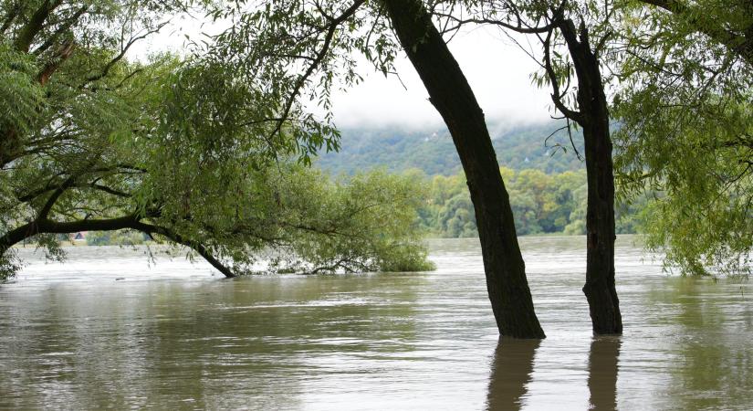 Körbezárja a Duna Kisoroszit, magára marad a falu