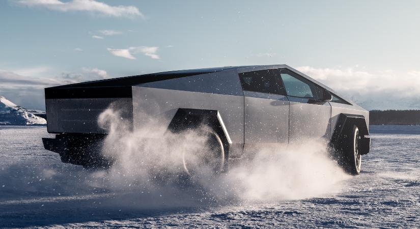 Háborgó tulaj: eszi a gumikat a 845 lóerős Tesla