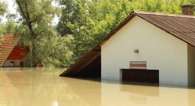 Pusztító árvíz: fontos, hogy a segítségnyújtás szervezett legyen, rendkívüli adománygyűjtés indult