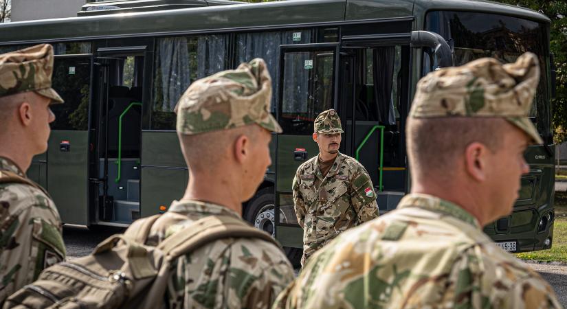 Egy századnyi vásárhelyi katona indult a gátakra